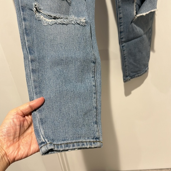 BRANDY MELVILLE DISTRESSED JEANS - Picture 5 of 12